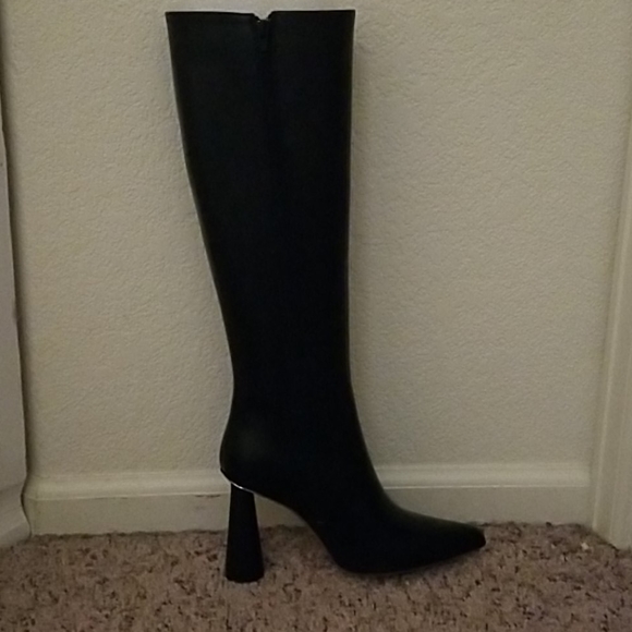 COPY - BNIB Jacquemus Tall Heeled Boots - Picture 1 of 8